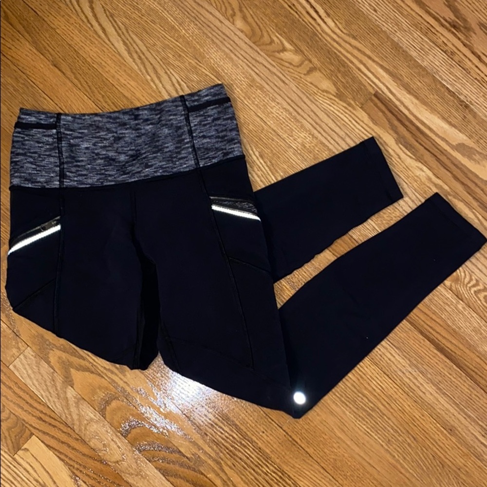 LULULEMON LEGGINGS - SIZE 4
